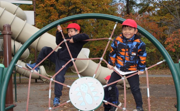 「機関庫の川公園」で遊んだよ
